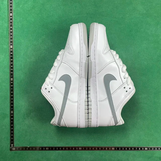 Dunk SB Supreme 94 White Metallic Silver