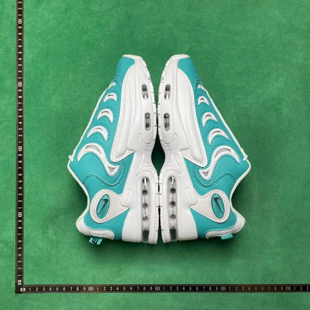 Air Metal Max Turf teal and white