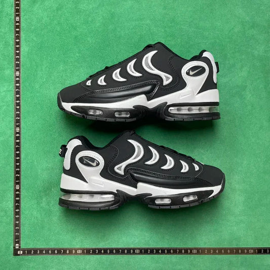 Air Metal Max Athletic black and white