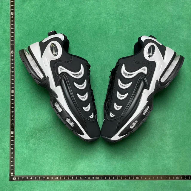 Air Metal Max Athletic black and white