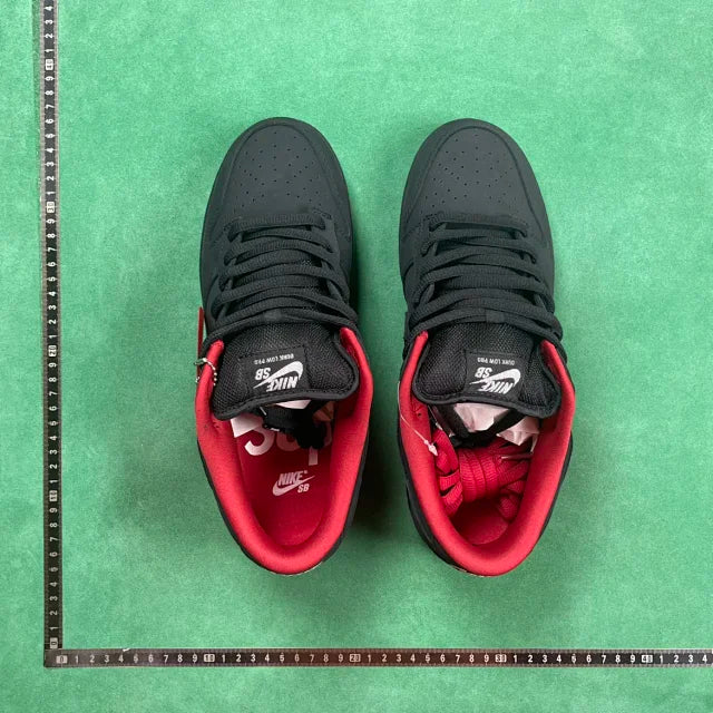 Dunk SB Supreme 94 Black