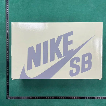 Dunk SB Supreme 94 White Metallic Silver