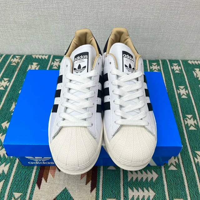 Superstar White and Black