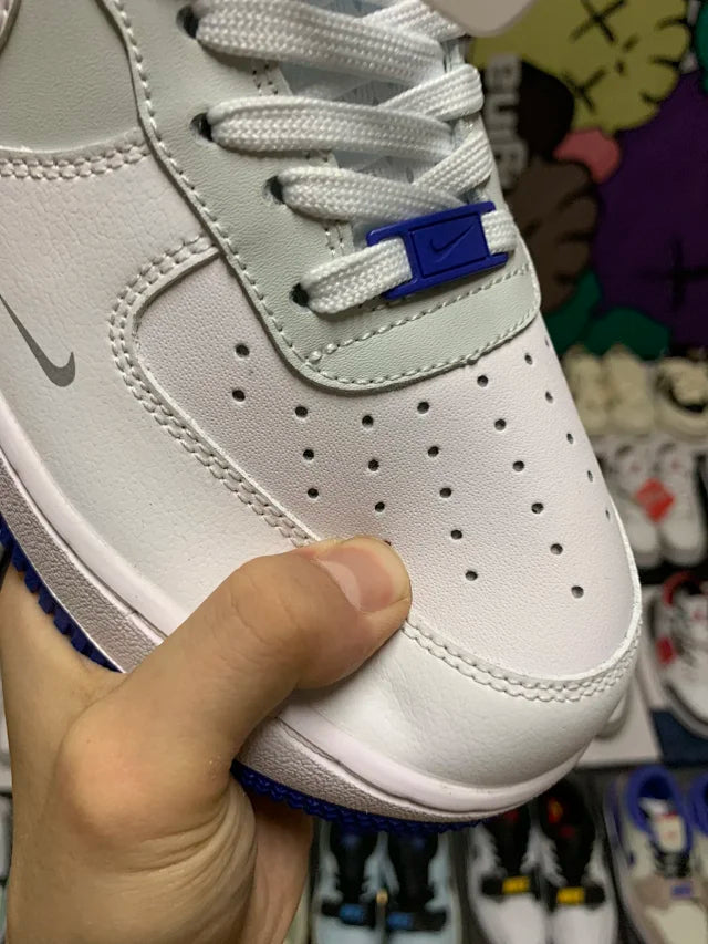 AF1