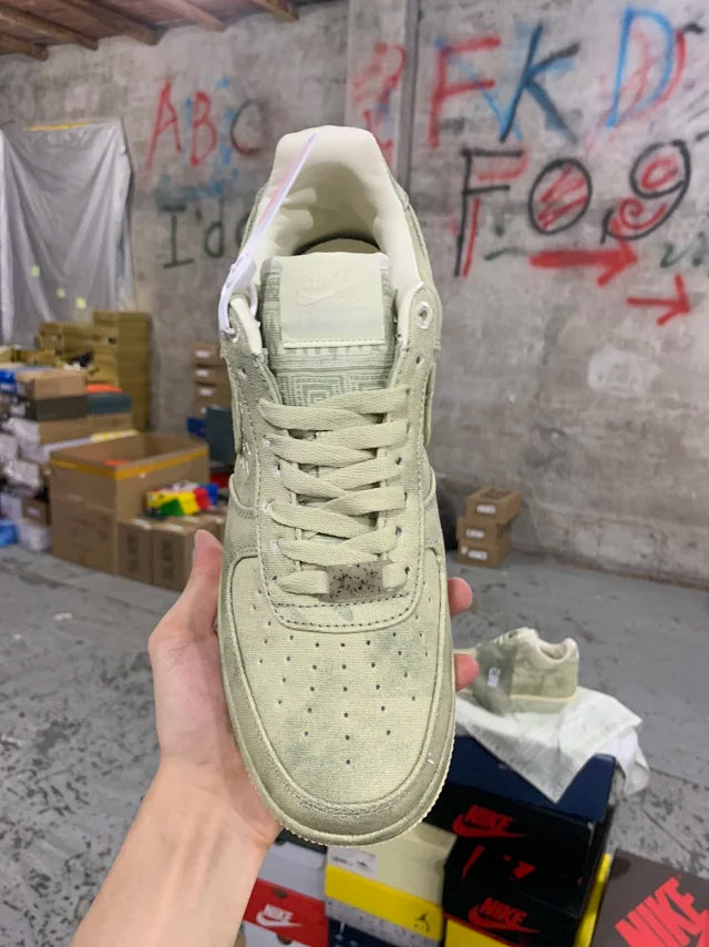 AF1