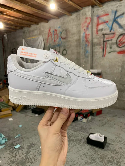 AF1