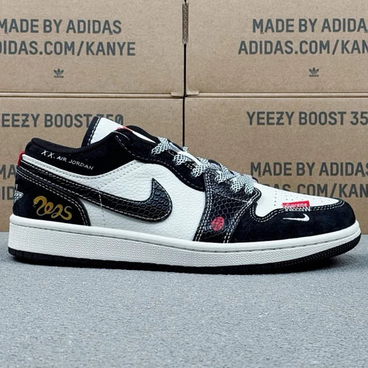 AJ1 Low Black