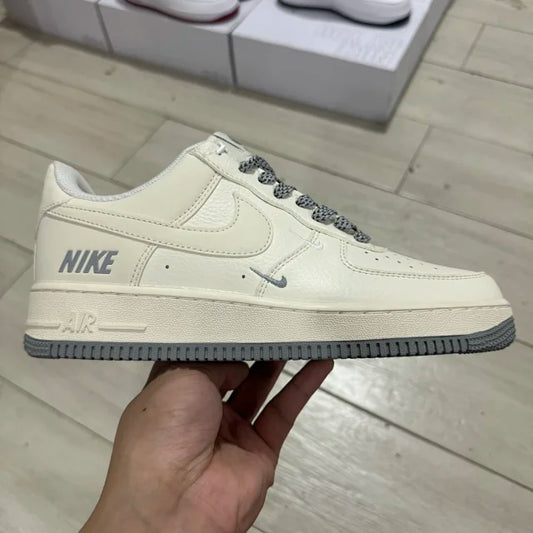 AF1