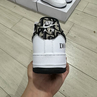 AF1