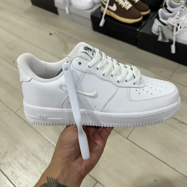 AF1