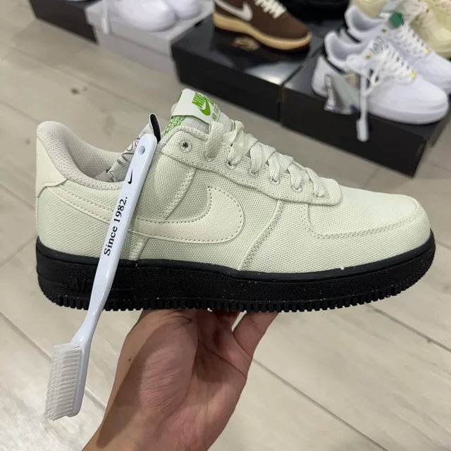 AF1
