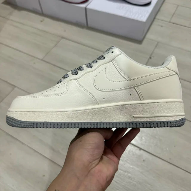 AF1