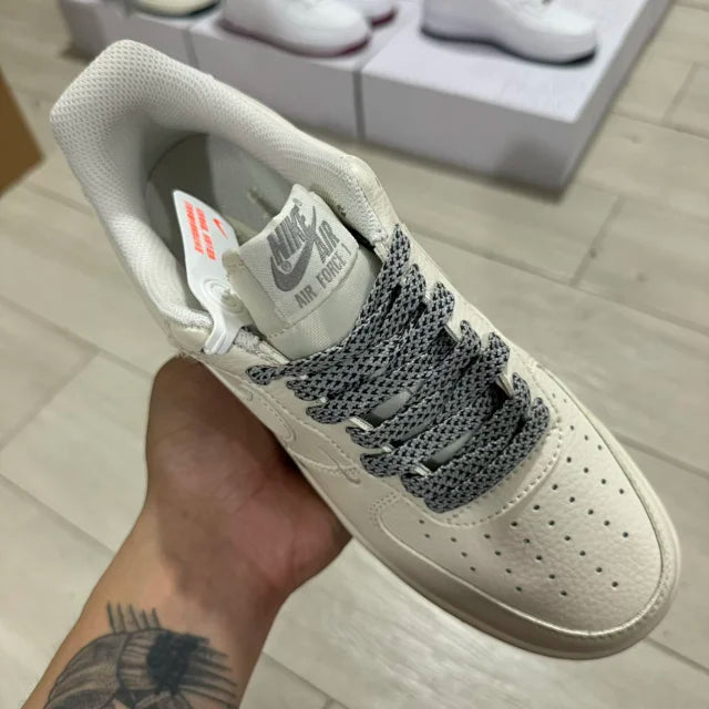 AF1