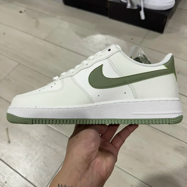 AF1