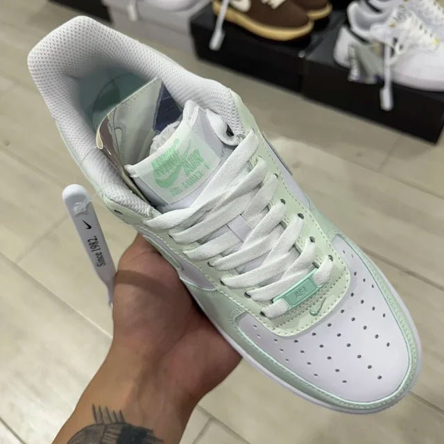 AF1
