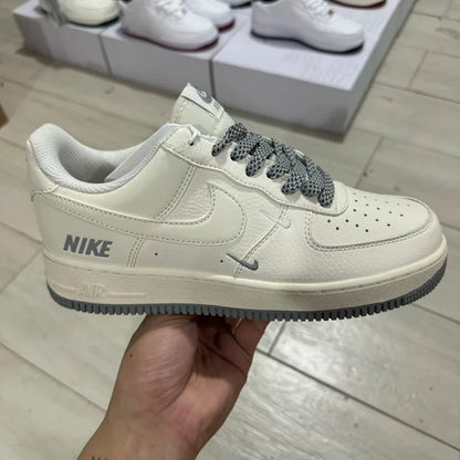 AF1