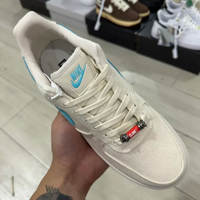 AF1