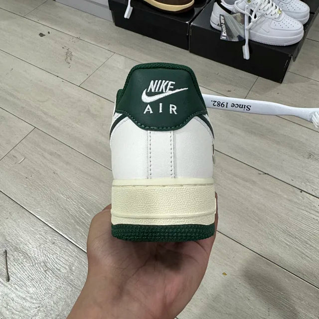 AF1