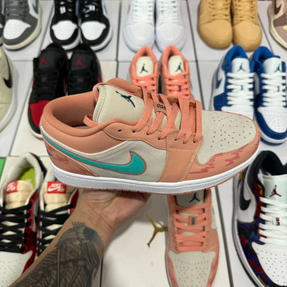 AJ1 Low LIGHT MADDER ROOT/DARK TEAL GREEN