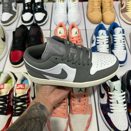 AJ1 Vintage Stealth Grey