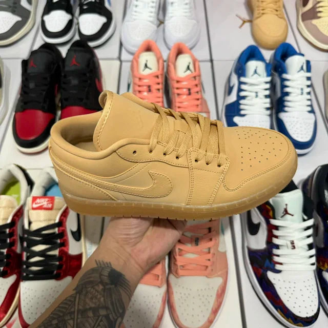 AJ1 LOW Pale Vanilla