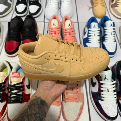 AJ1 LOW Pale Vanilla