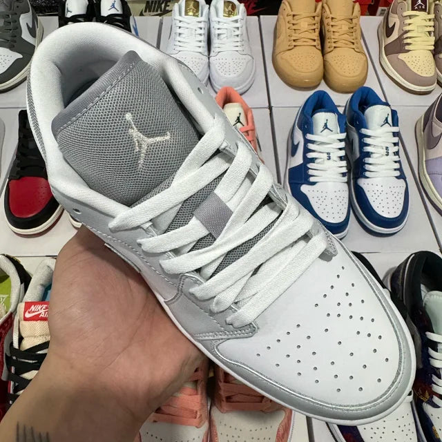 AJ1 Low Vintage Stealth Grey
