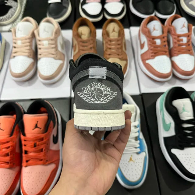 AJ1 Low Inside Out - Black