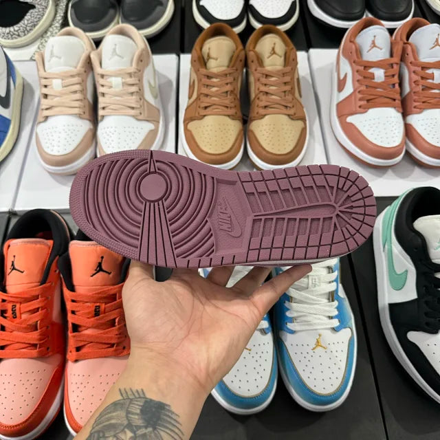 AJ1 Low Unity