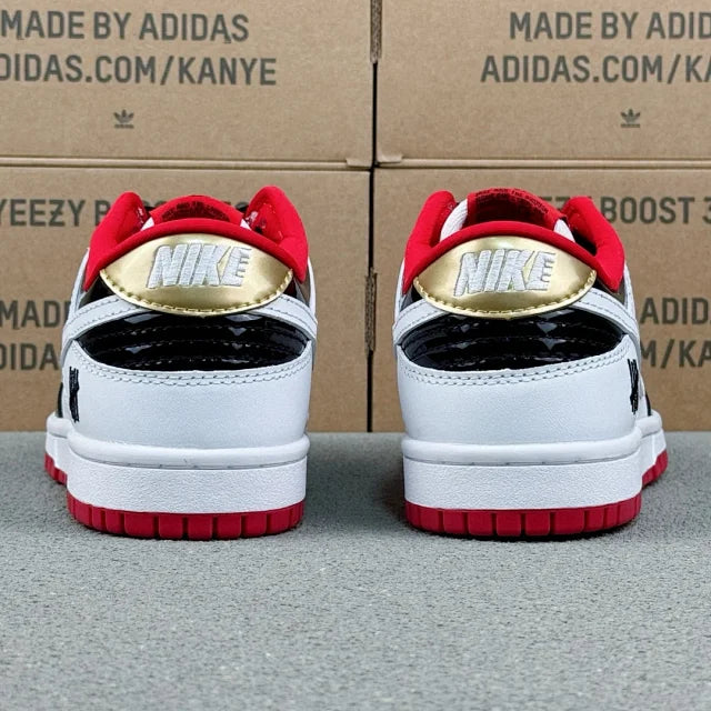 Dunk SP White Black And Red