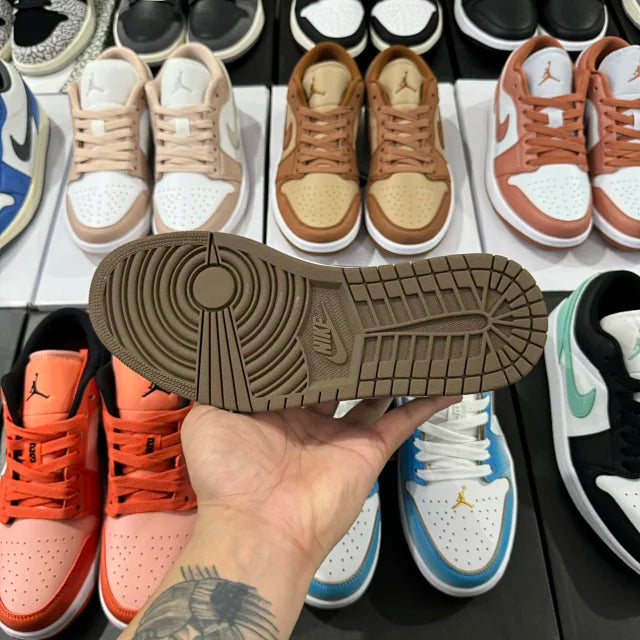 AJ1 Low Palomino