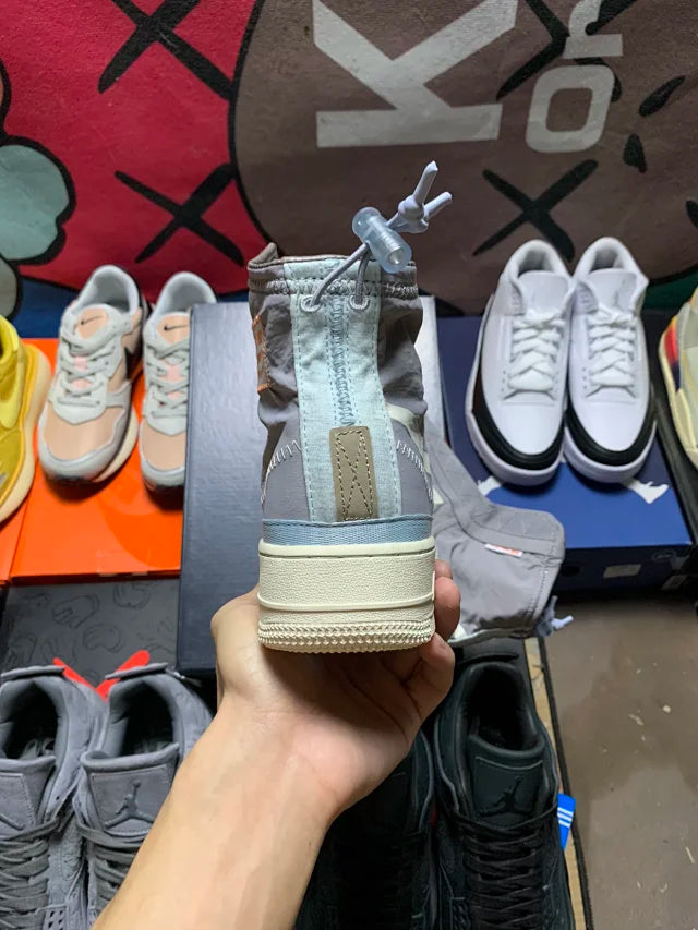 AF1