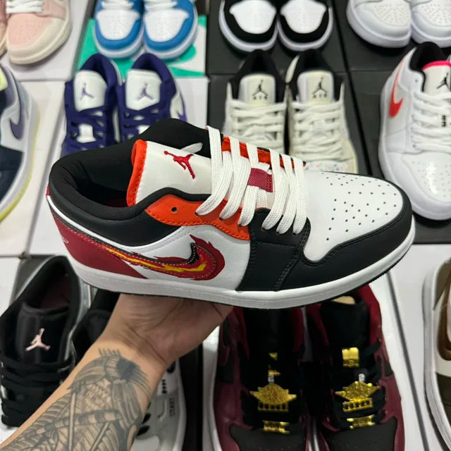 AJ1 Low Flaming Swoosh