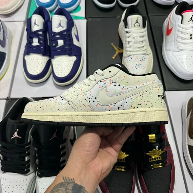AJ1 Lowb Paint Splatter