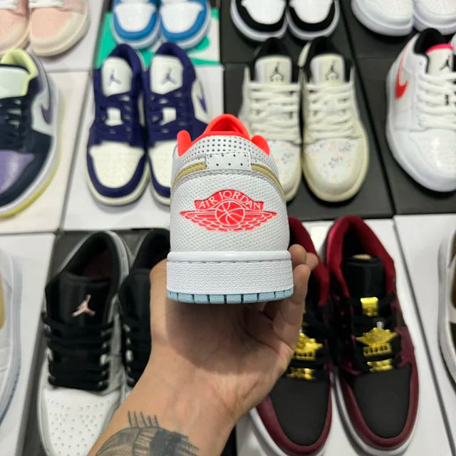 AJ1 Low White/Sesame/Flash Crimson