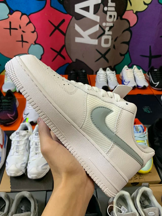 AF1