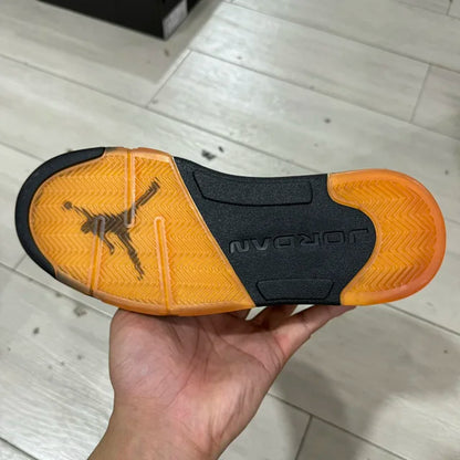 AJ 5  Low Chutney