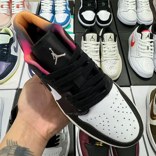 AJ1 Low Black White Hyper Pink