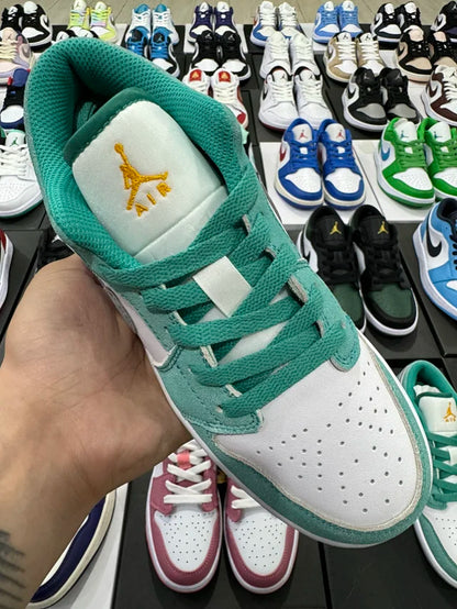 AJ1 Low