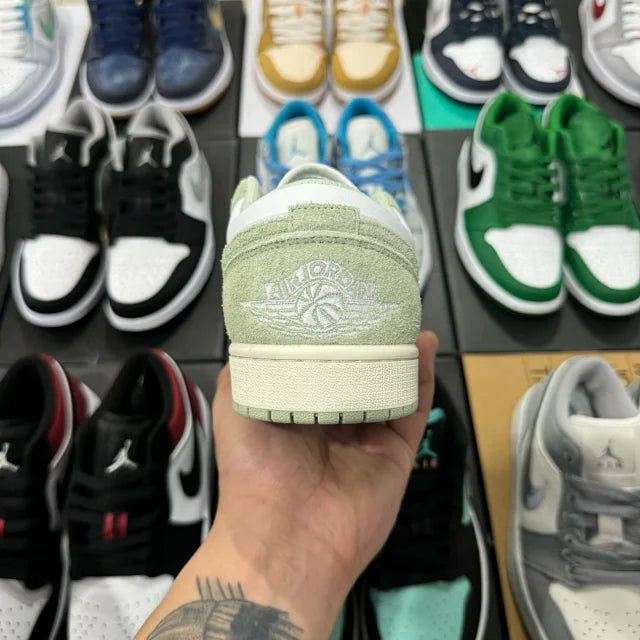 AJ1 Low
