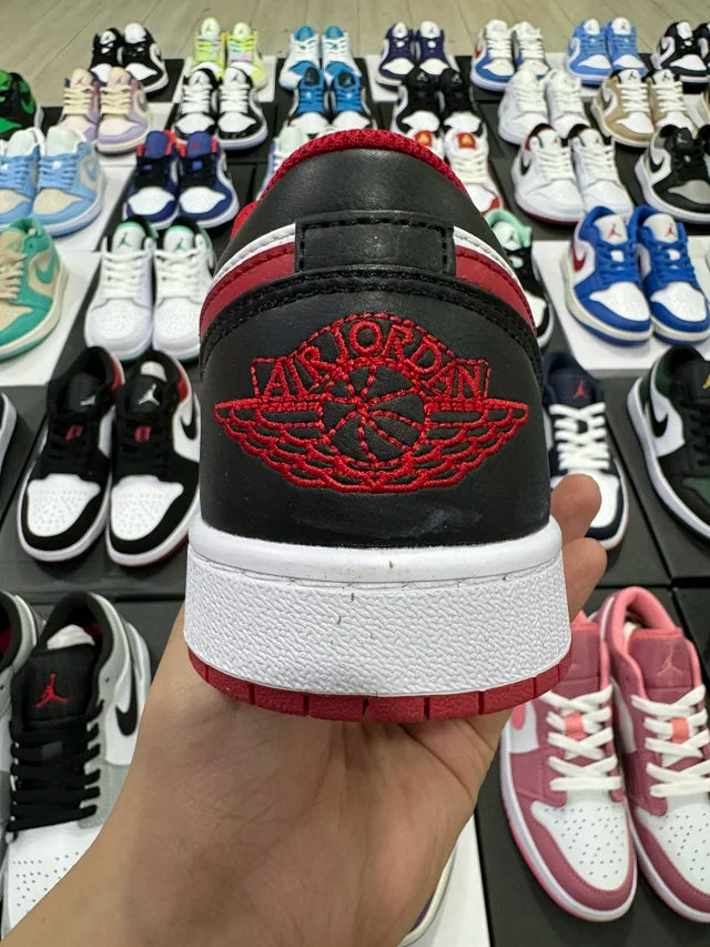 AJ1 Low