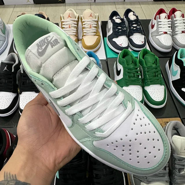 AJ1 Low