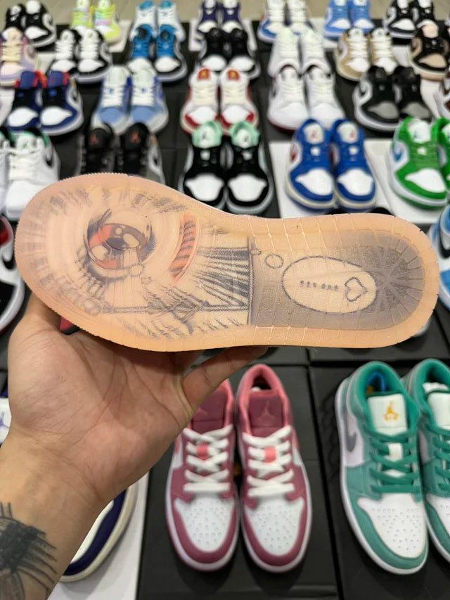 AJ1 Low