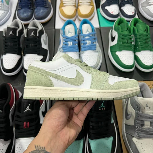AJ1 Low