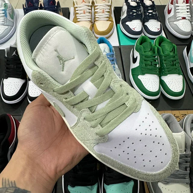 AJ1 Low