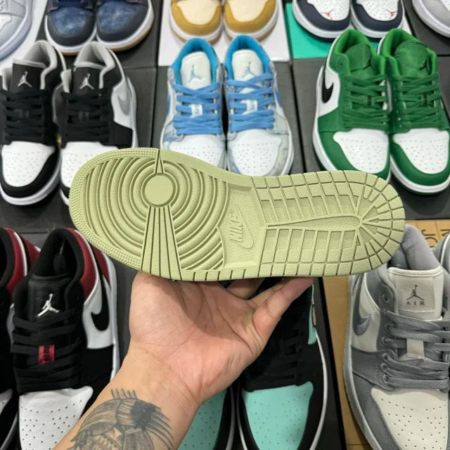 AJ1 Low