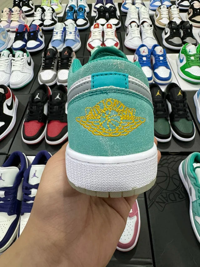 AJ1 Low