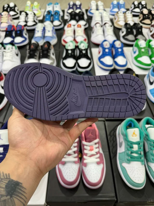 AJ1 Low