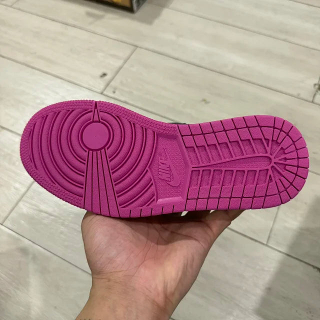 AJ1 Low
