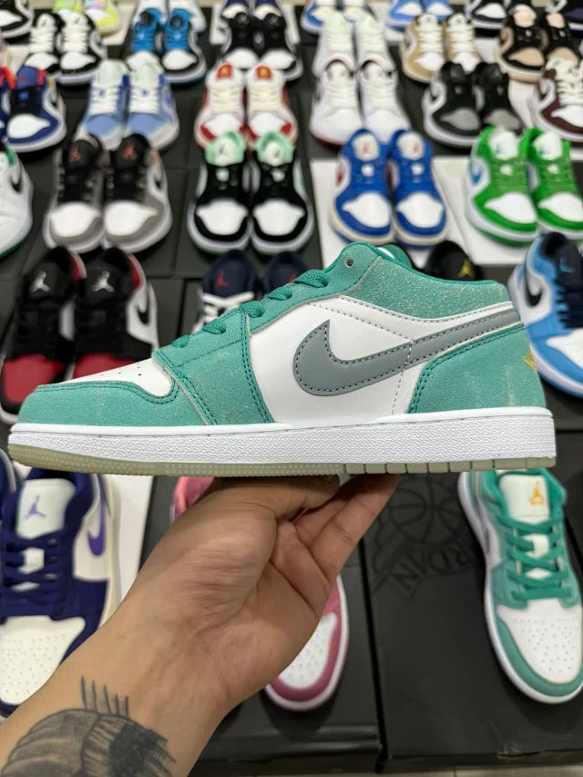 AJ1 Low